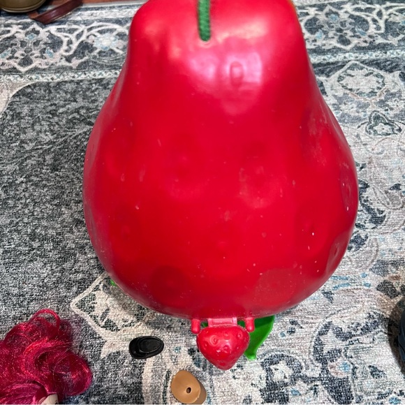 Strawberry shortcake vintage strawberry house figures and clothes set with figs - Picture 3 of 15